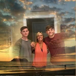 Meet your Posher, Joanie